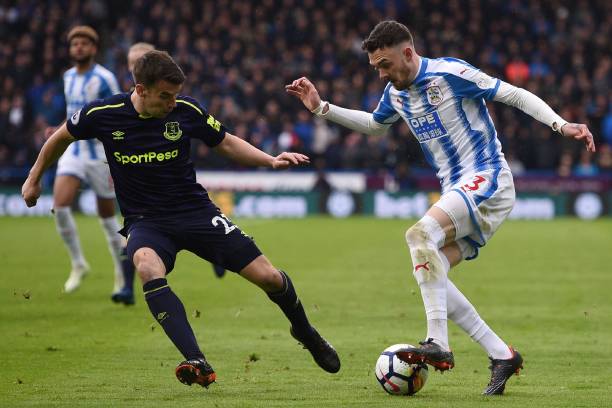 守带来的挑 守带来的挑